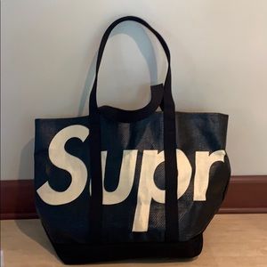 Supreme raffia tote